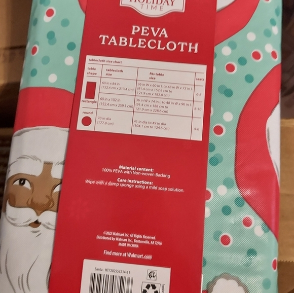 New Santa holiday time tablecloths 60x102 - Picture 2 of 4